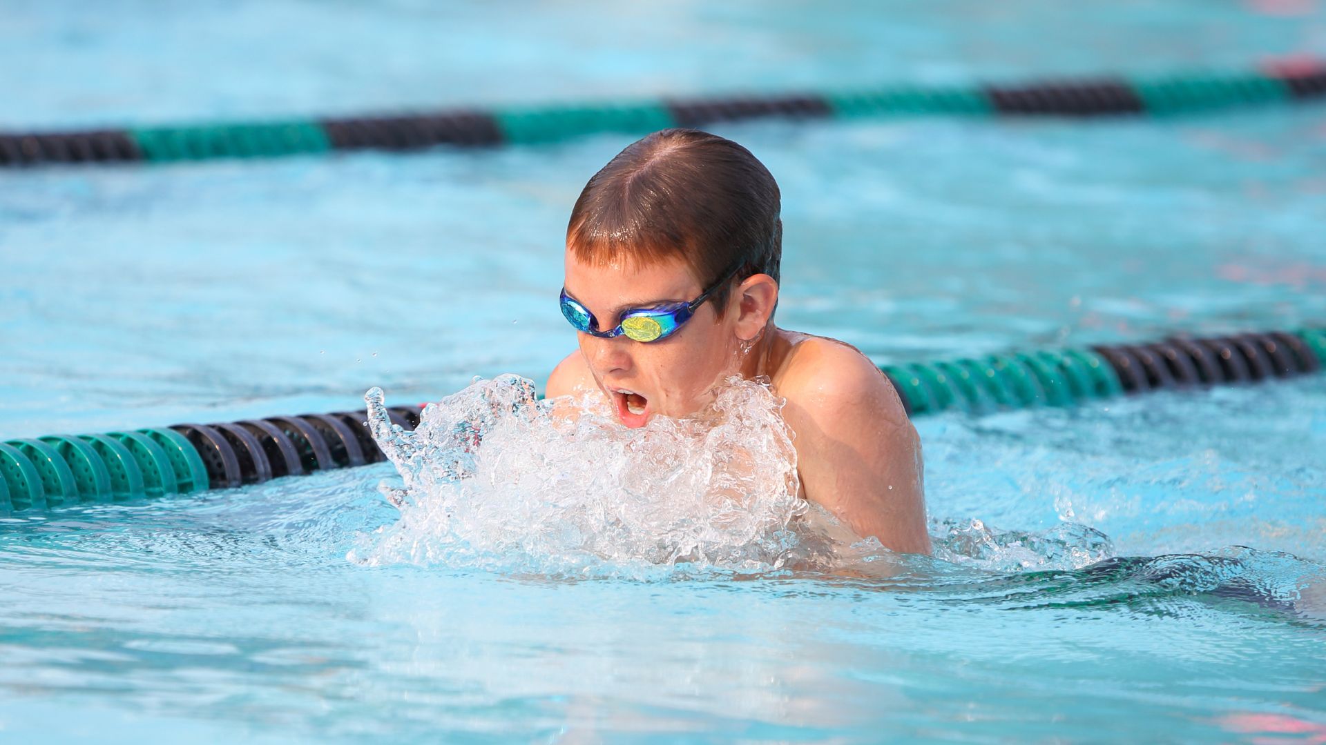 Breaststroke Knee Pain in Young Swimmers: What Parents Should Know