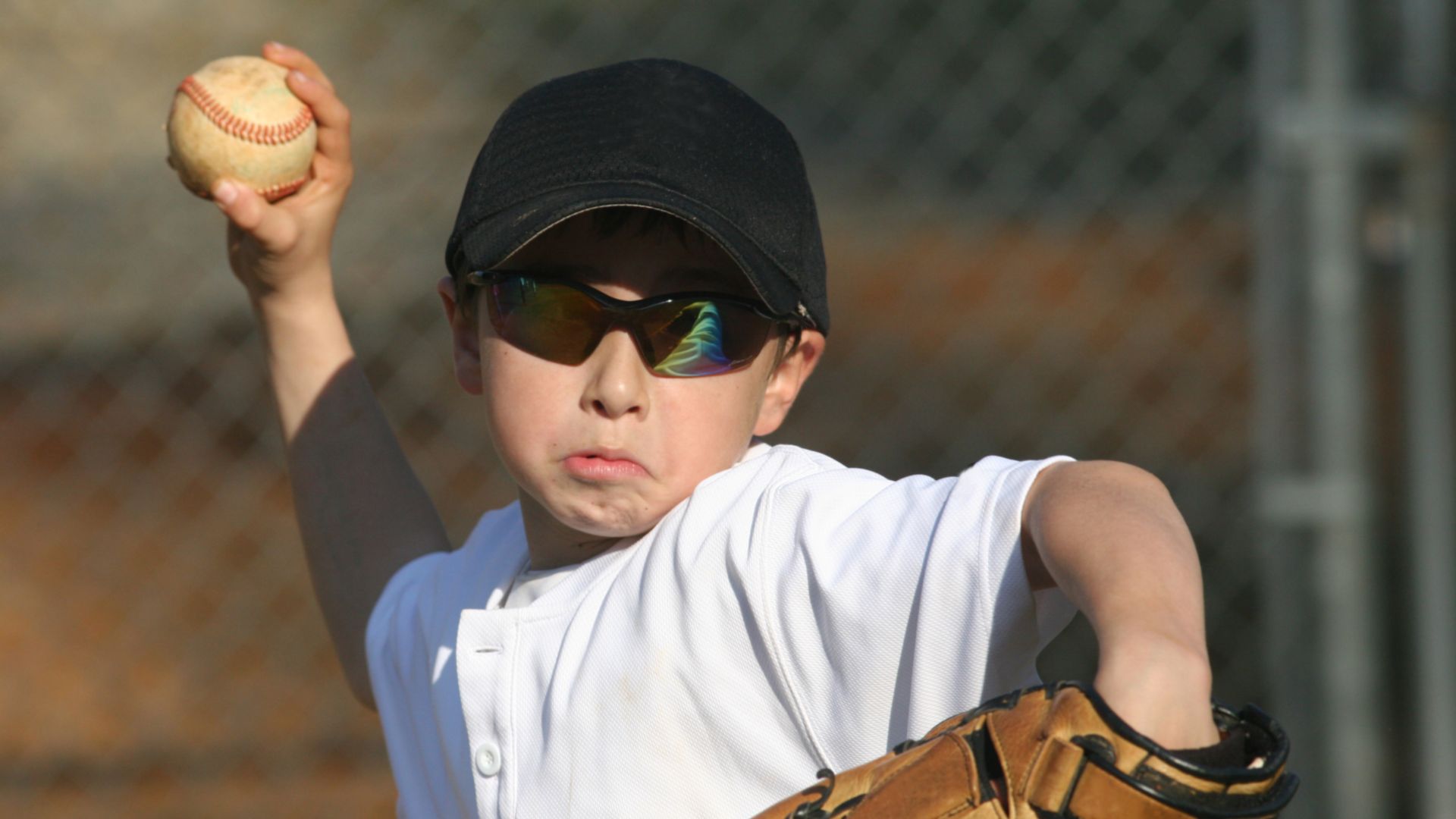 Elbow Pain in Young Baseball Players: A Guide for Pleasant Hill Parents