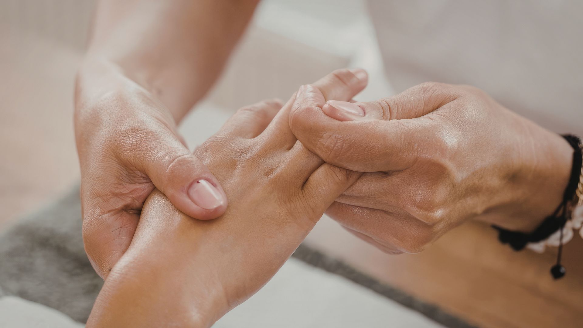 Why Chiropractic Treatment For Wrist Pain Can Restore Strength And Mobility